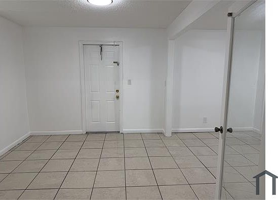 5th image of 1951 Avenue H E
