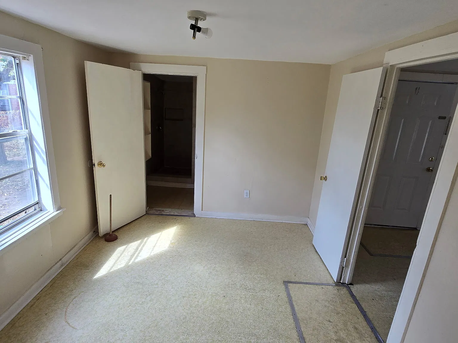 1 bed, 748 sqft, $700 — Photo 4