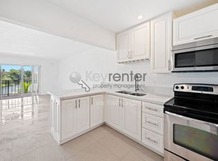 15685 SW 82nd Circle Ln APT 216, Miami, FL 33193