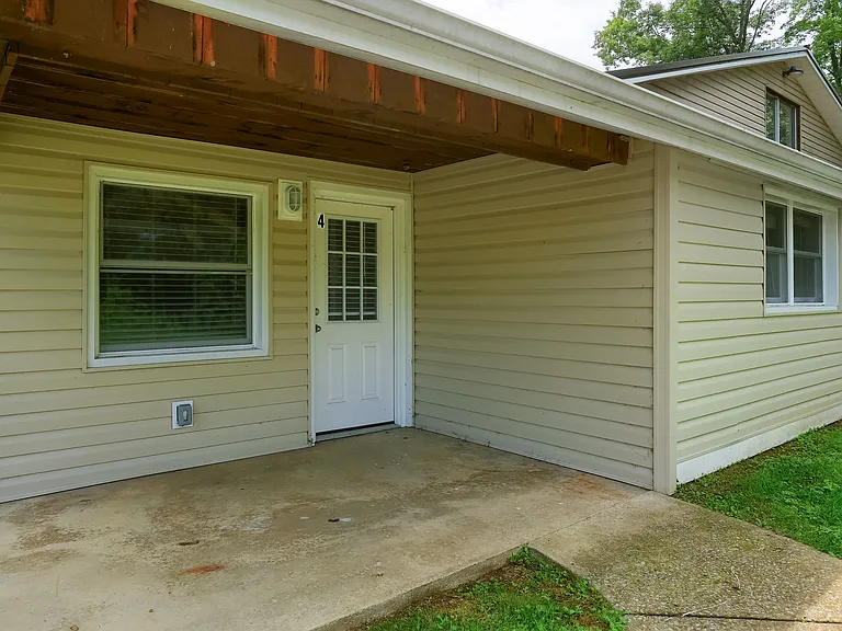 124 Kathleen Dr #4 — Photo 17