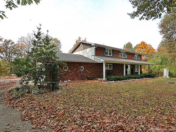 3rd image of 1029 Shawnee Ave