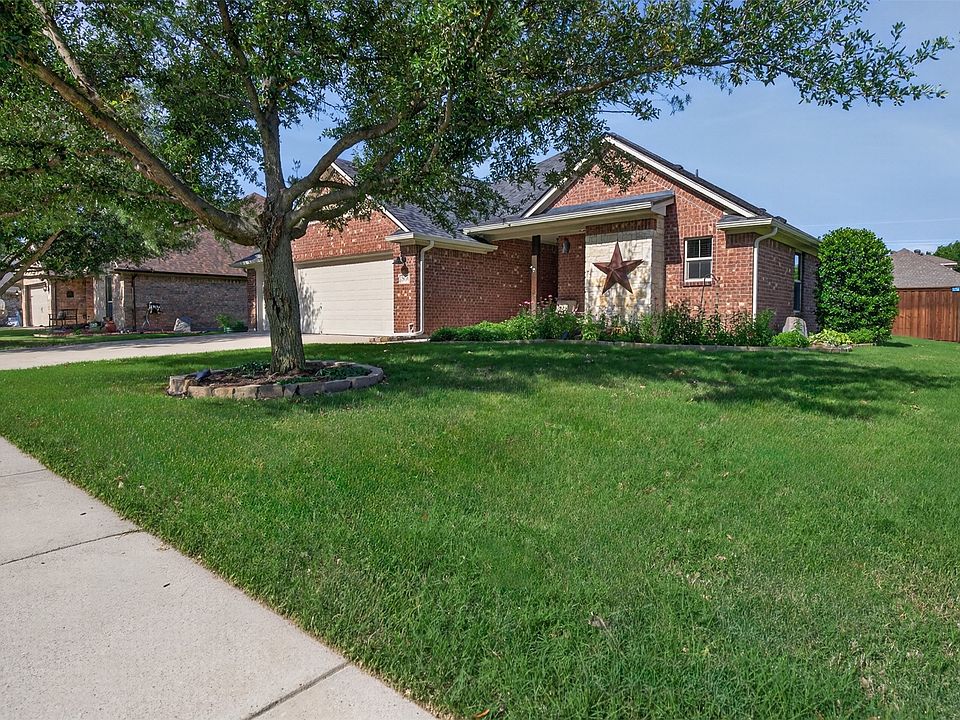 1st image of 3916 Palomino Dr