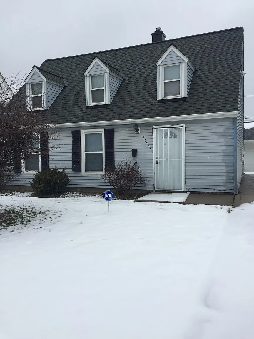 20207 Longbrook Rd photo 1