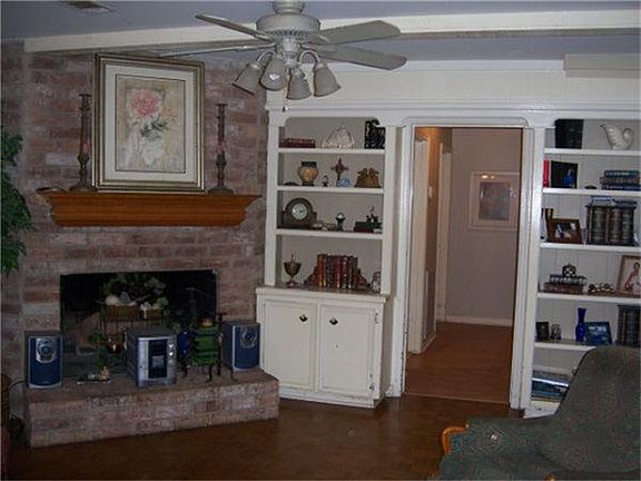 3rd image of 5206 Lookout Mountain Dr