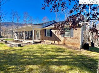 1841 Black Bear Inn Rd, West Jefferson, NC 28694