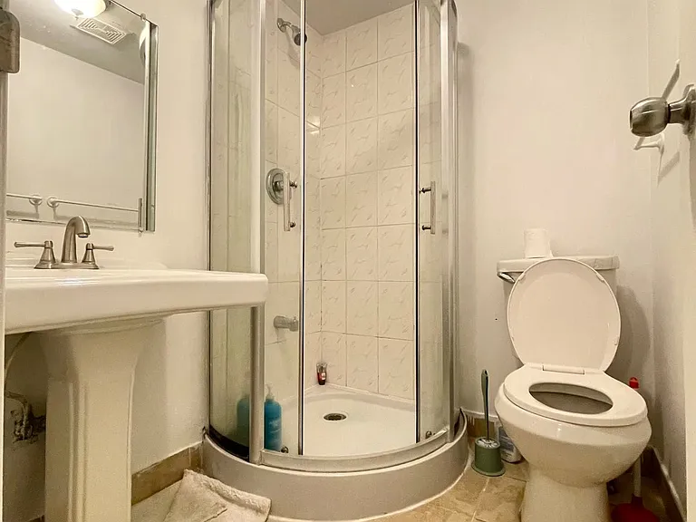 82 Maresfield Dr #BASEMENT — Photo 6