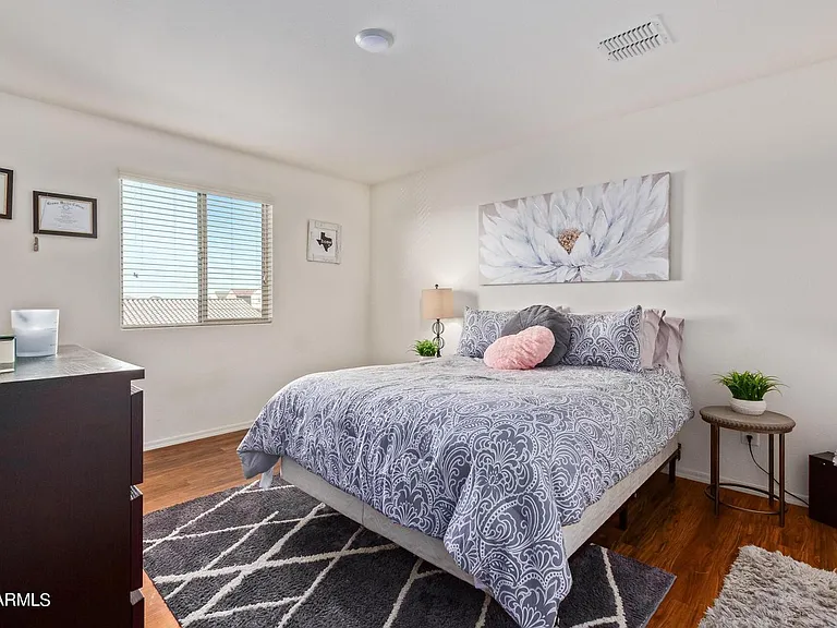 30517 N Oak Dr — Photo 17
