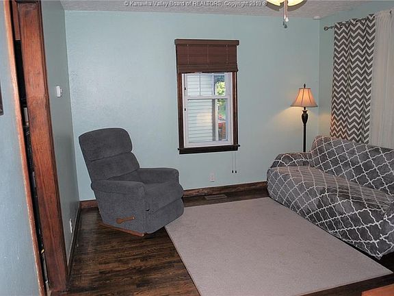 5th image of 1532 Court Ave