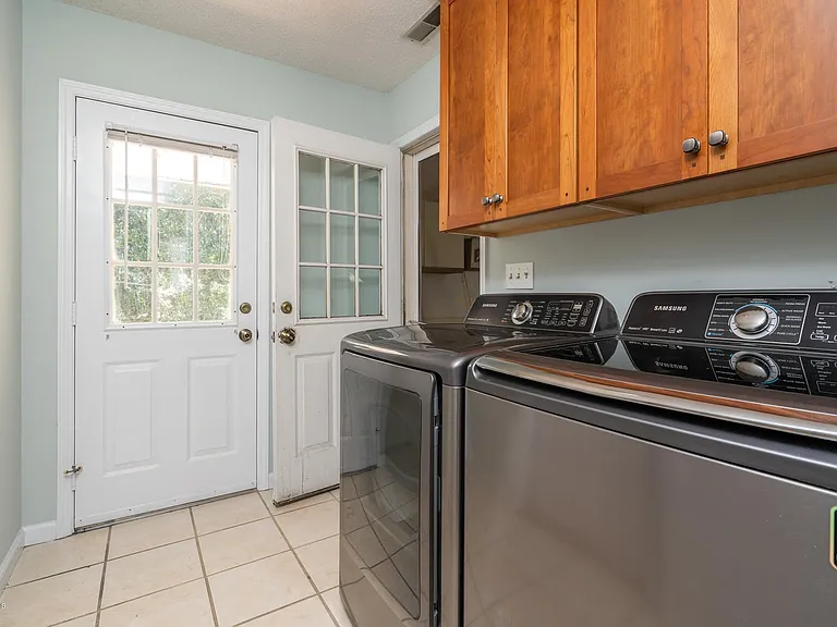 804 Cheryl Ln — Photo 11