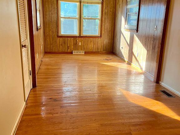 5th image of 709 12th St