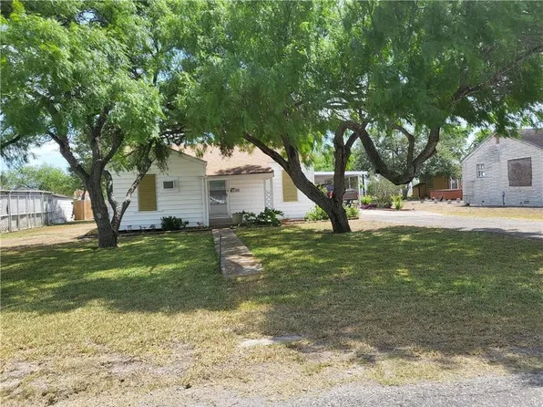 106 W 6th St, Bishop, TX 78343