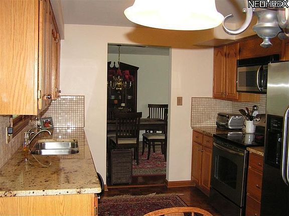 4th image of 12878 Vincent Dr