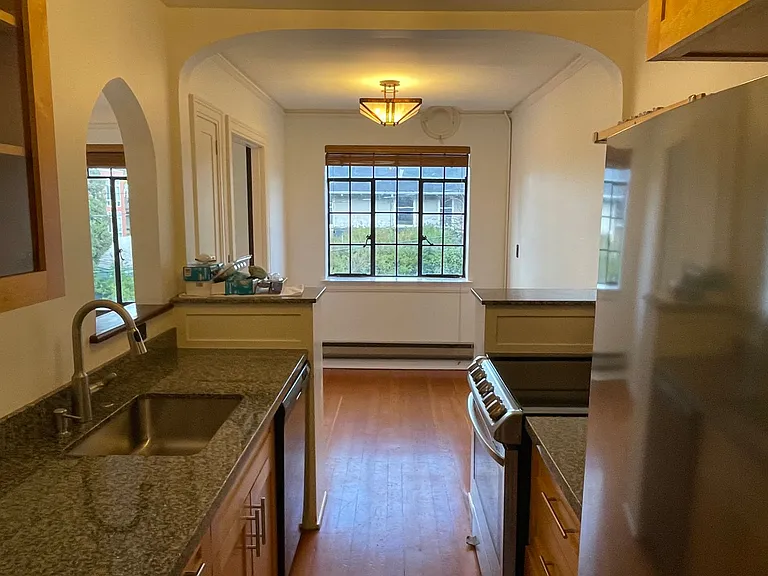 3121 Franklin Ave E #23 — Photo 5