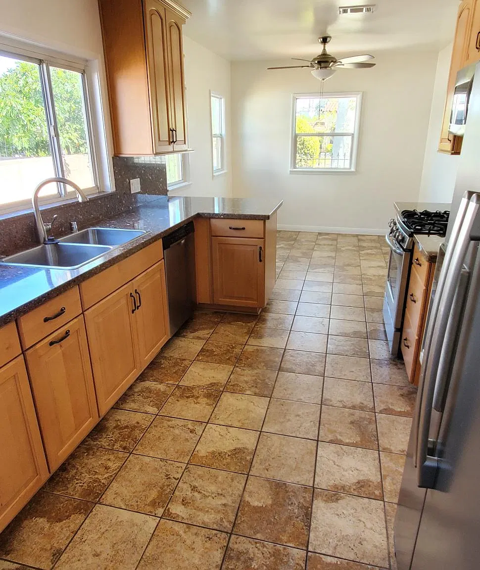 429 N Croft Avenue — Photo 1
