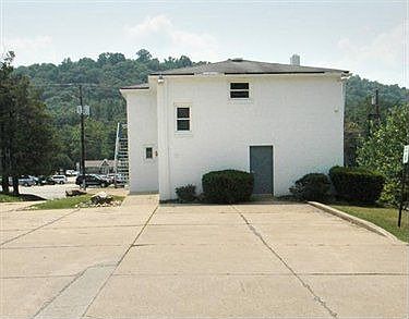 3rd image of 4212 Old Wm Penn Hwy
