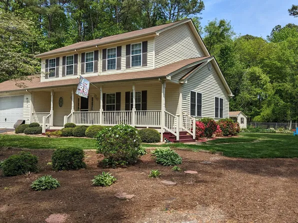 150 Brooks Cove Dr, Lusby, MD 20657