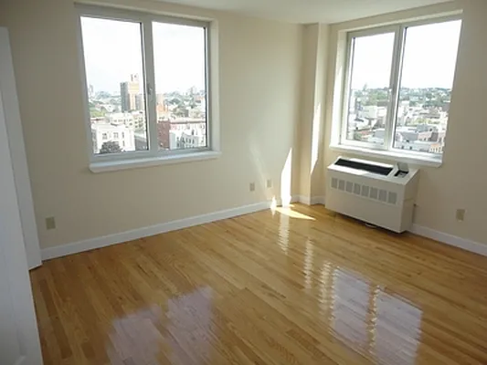 Rented by Urban Realty NYC | media 25