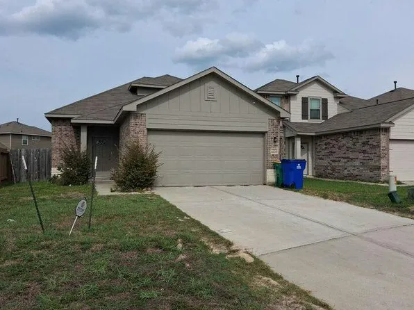 16605 Merry Pines Dr, Conroe, TX 77302