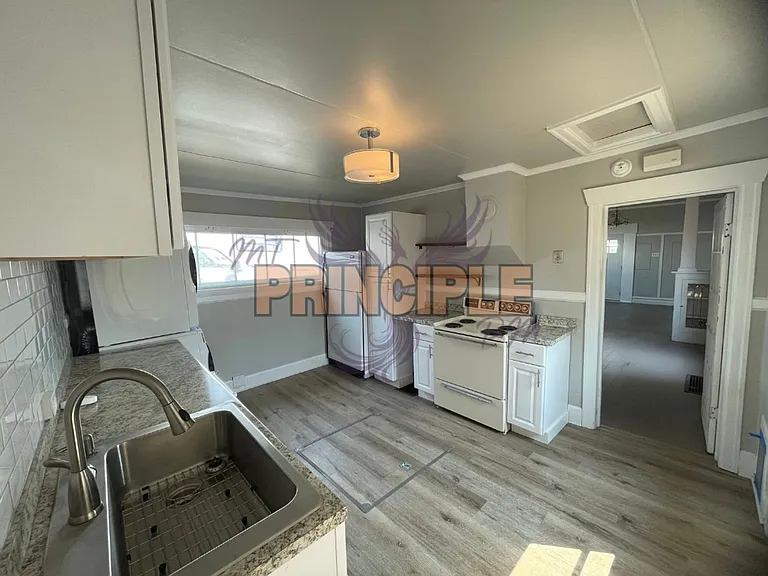 735 Placer St — Photo 8