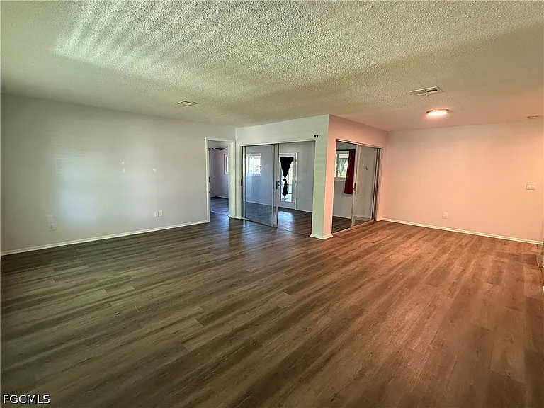 3510 SE 2nd Ave — Photo 3