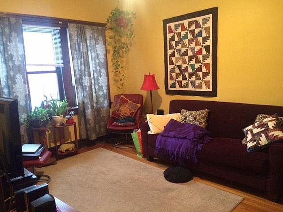 4th image of 808 N Oakley Blvd APT 1