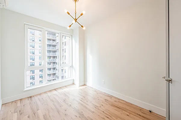 Rented by Voro, LLC | media 8