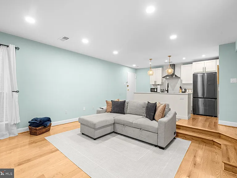9820 Georgia Ave #21302 — Photo 3