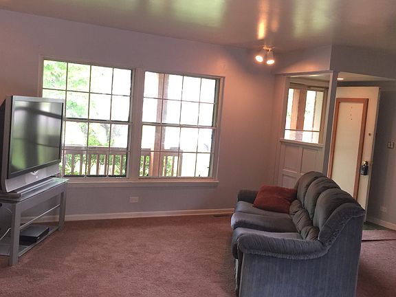 3rd image of 1256 Berkenshire Ln