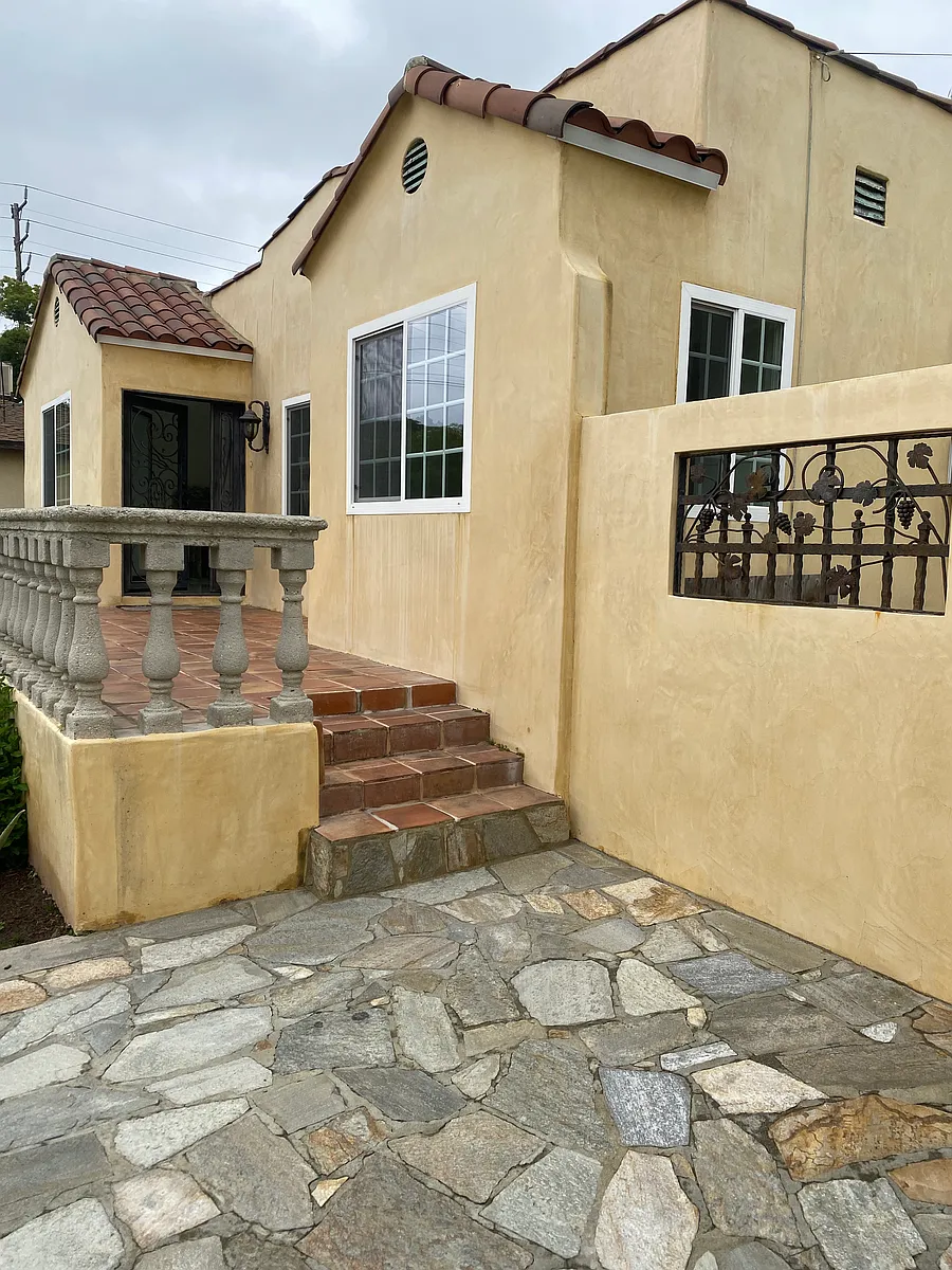 Building Photo - 349 Victory Ct