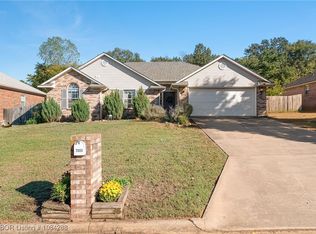 7009 Lookout Dr, Fort Smith, AR 72916