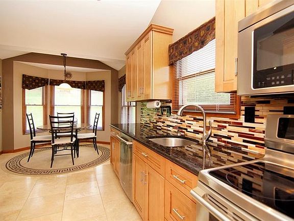 5th image of 6487 Greenoak Dr