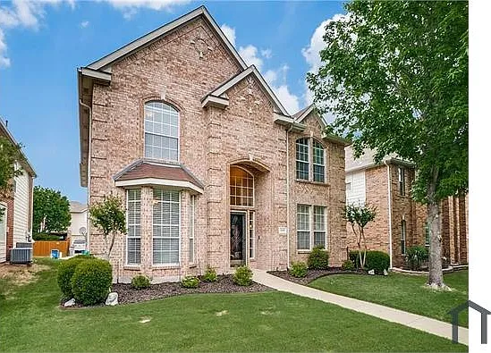 1605 Oak Brook Ln — Photo 3