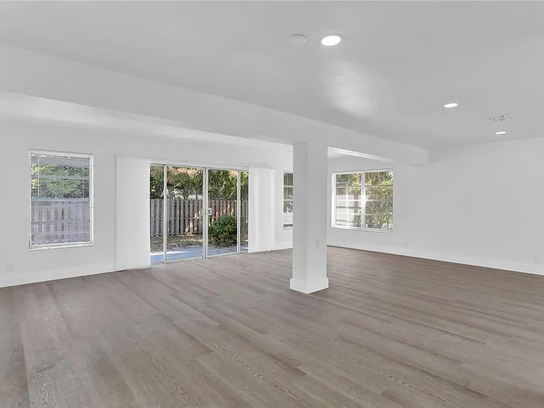 1013 SE 14th Ct — Photo 20