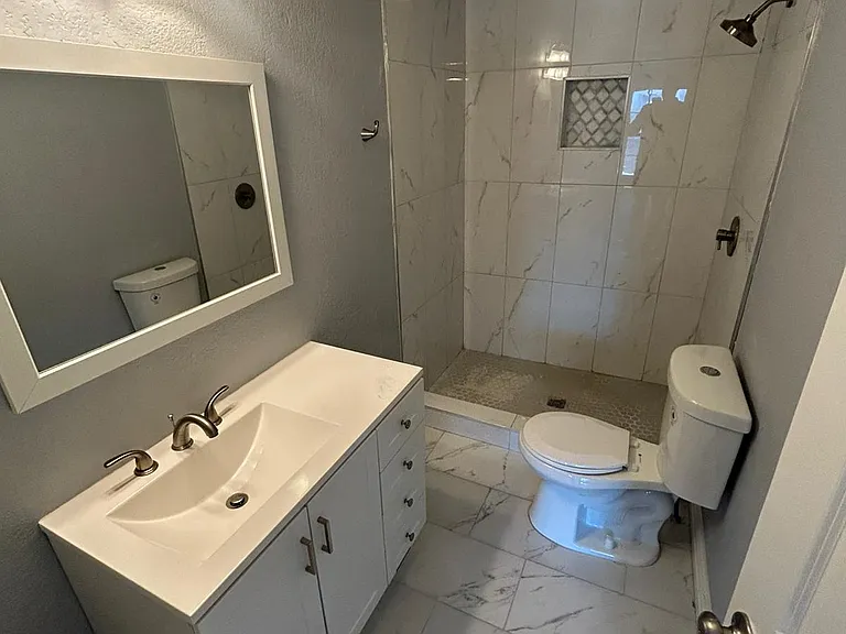 416 Compton Ave — Photo 11