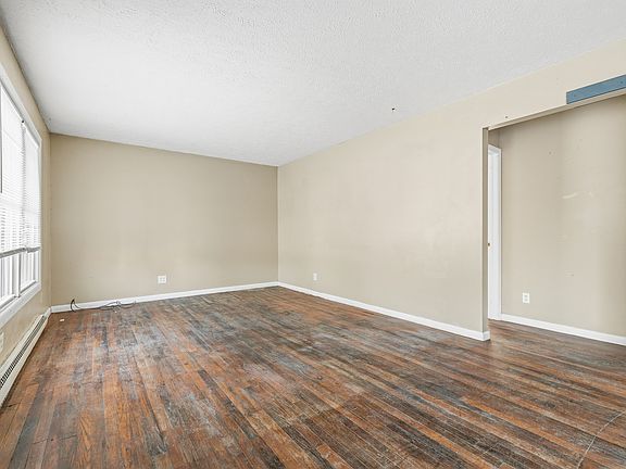 4th image of 8121 N Fox Hollow Rd