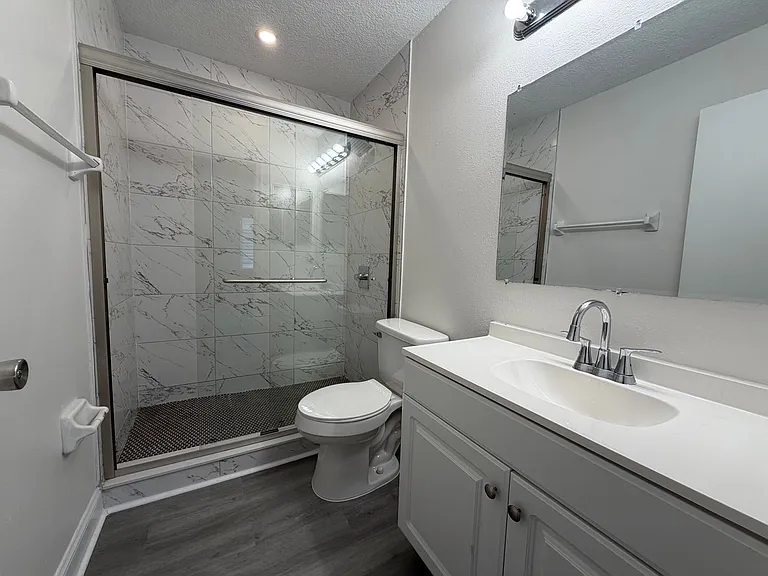 4105 Waterside Island Ct — Photo 13