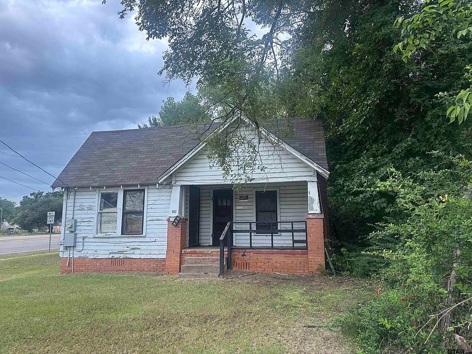 1st image of 920 N Palace Ave