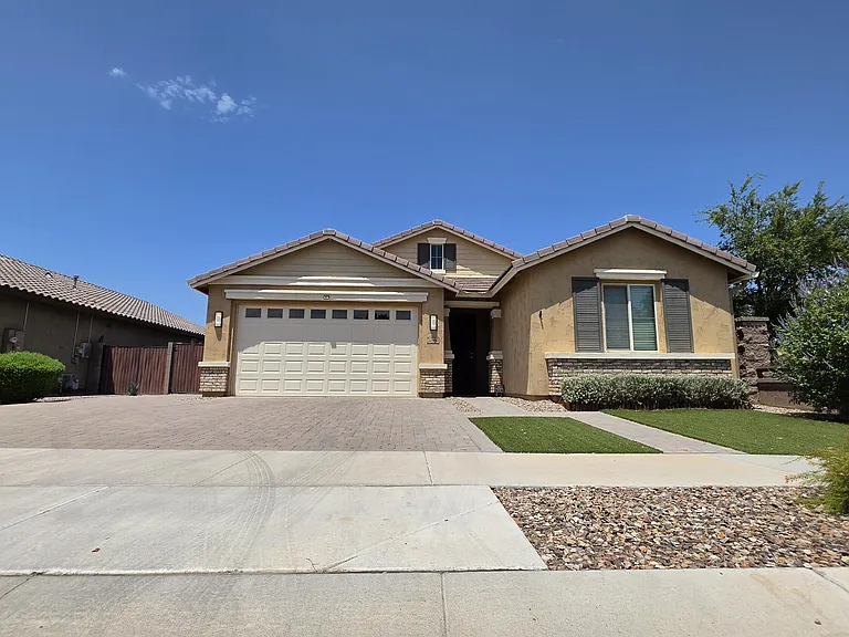 20660 E Canary Way — Photo 2
