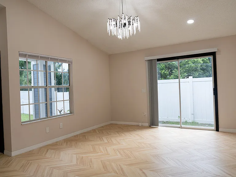 5401 Pullman Dr — Photo 22