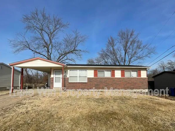 1225 Carla Dr, Florissant, MO 63031