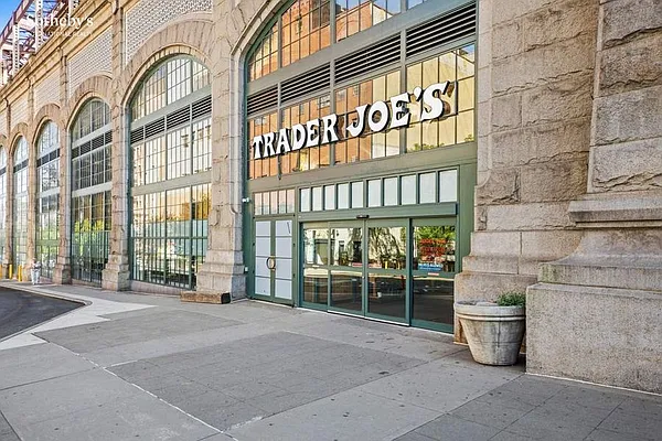 Rented by Sotheby's International Realty | media 28