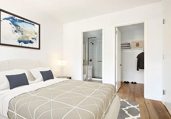 Rented by EXR | media 5