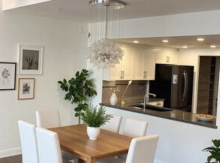 118 Drake St #115, Vancouver, BC V6Z2X1