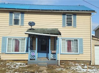 718 N 5th St, Apollo, PA 15613