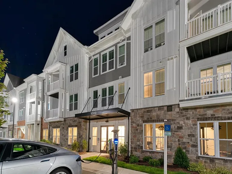 Artistry at Winterfield Apartments — Photo 34