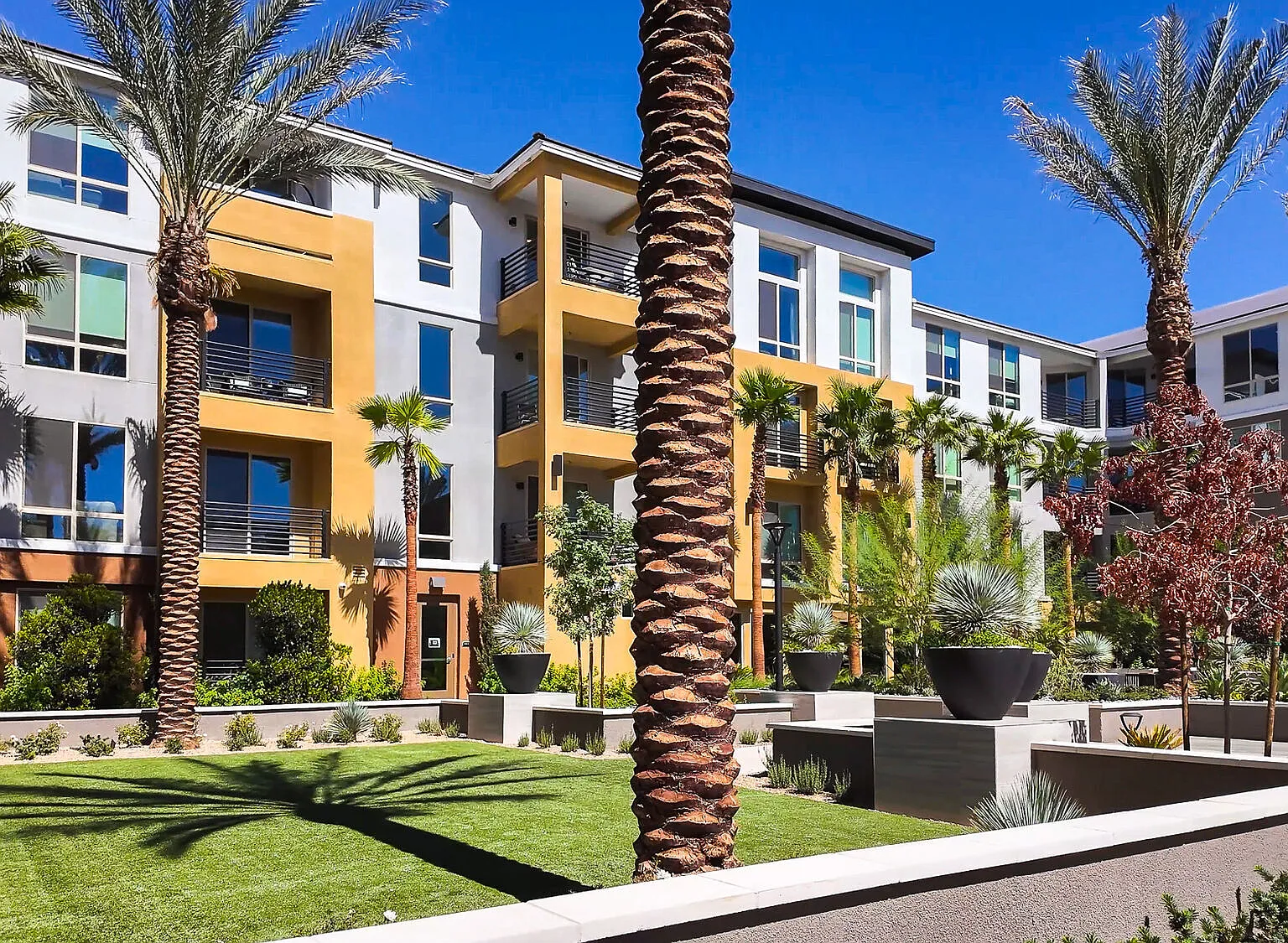 Aspire at Flamingo Grand — Photo 1
