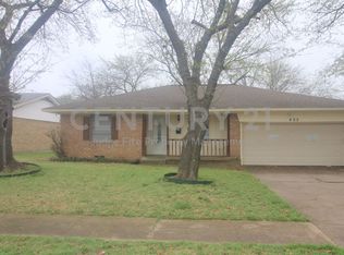 802 Sequoia Dr, Lancaster, TX 75146