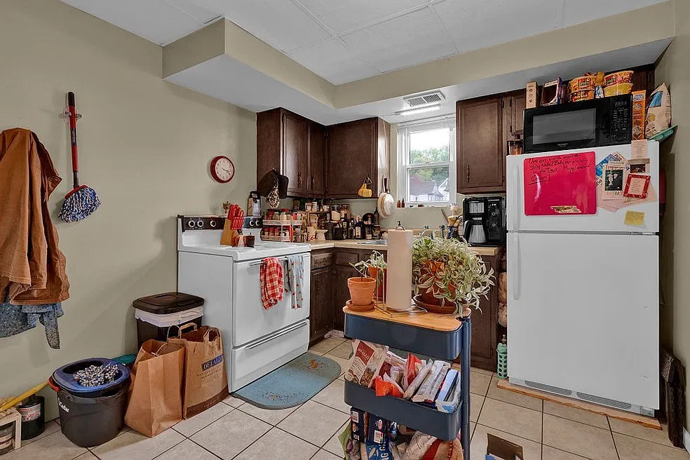 1 bed, $795 — Photo 2