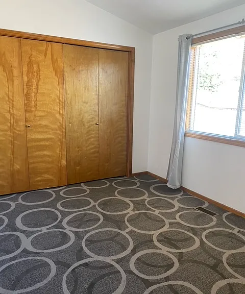 1135 NE Conser Pl — Photo 12
