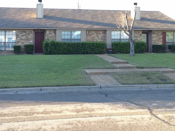 9221 Regal Dr, Waco, TX 76712